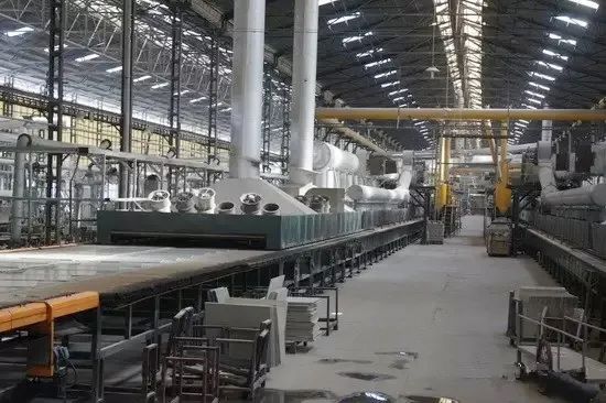 陶瓷廠廢氣惡臭讓人苦不堪言，Dejing的凈?除臭劑幫助企業(yè)達標(biāo)排放！.jpg